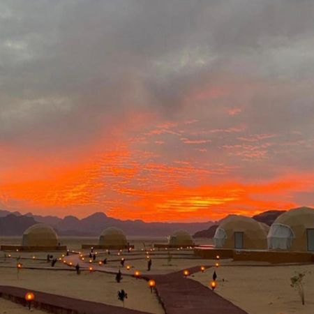 Wadi Rum Anwar Luxury Camp Exterior photo