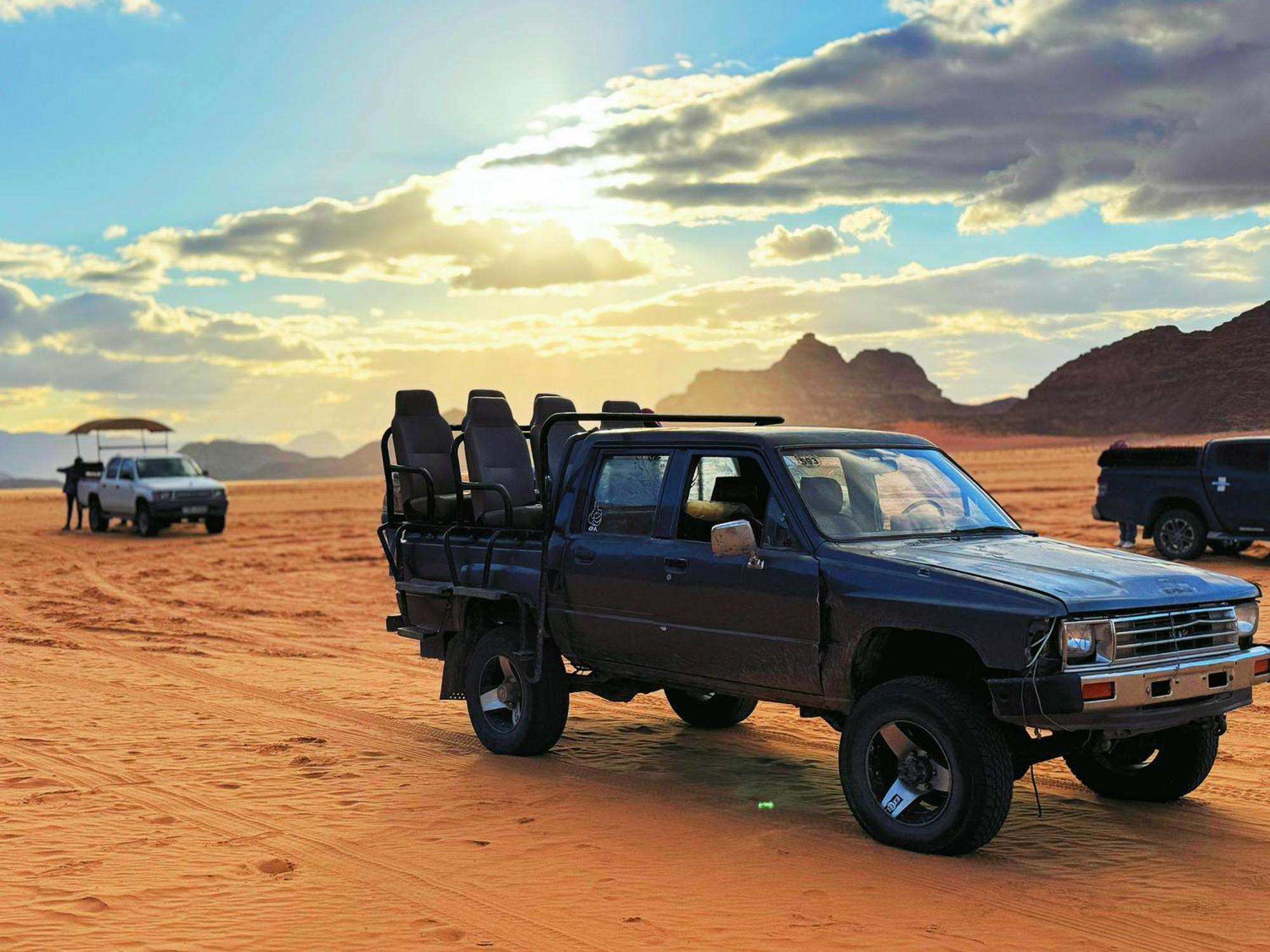 Wadi Rum Anwar Luxury Camp Exterior photo