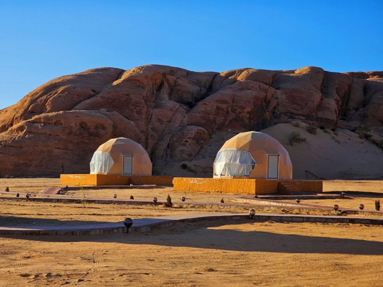 Wadi Rum Anwar Luxury Camp Exterior photo